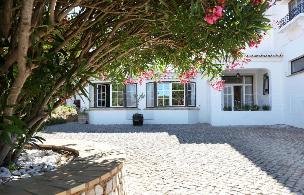 CASA BEACHCOMBER Le jardin des Arts Lagos Extérieur photo