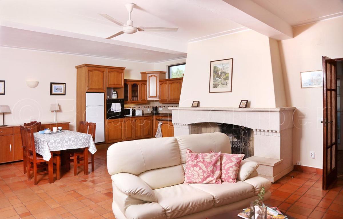 CASA BEACHCOMBER Le jardin des Arts Lagos Extérieur photo